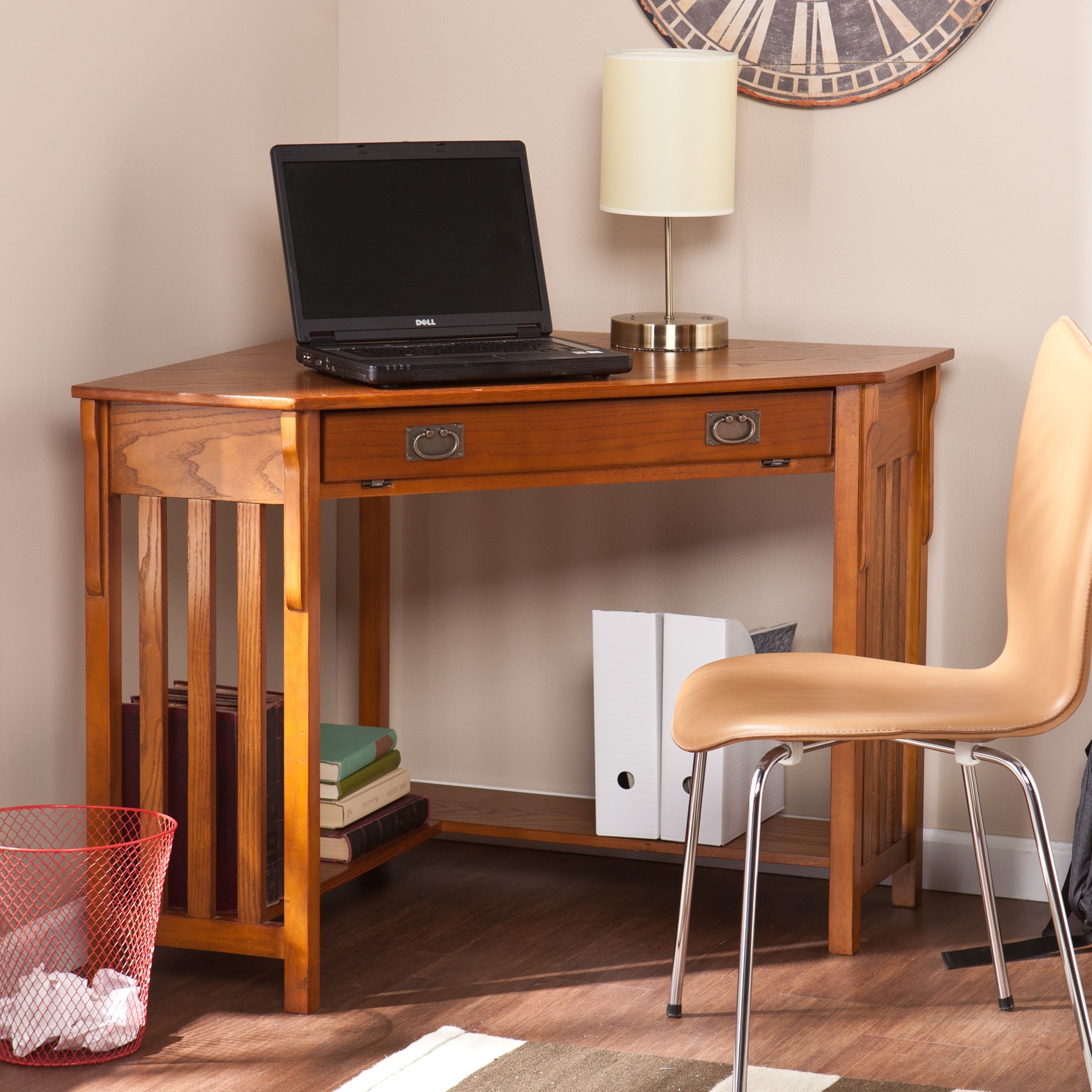 Computer desk. Компьютерный стол. Письменный столик. Удобный письменный стол. Угловой письменный стол